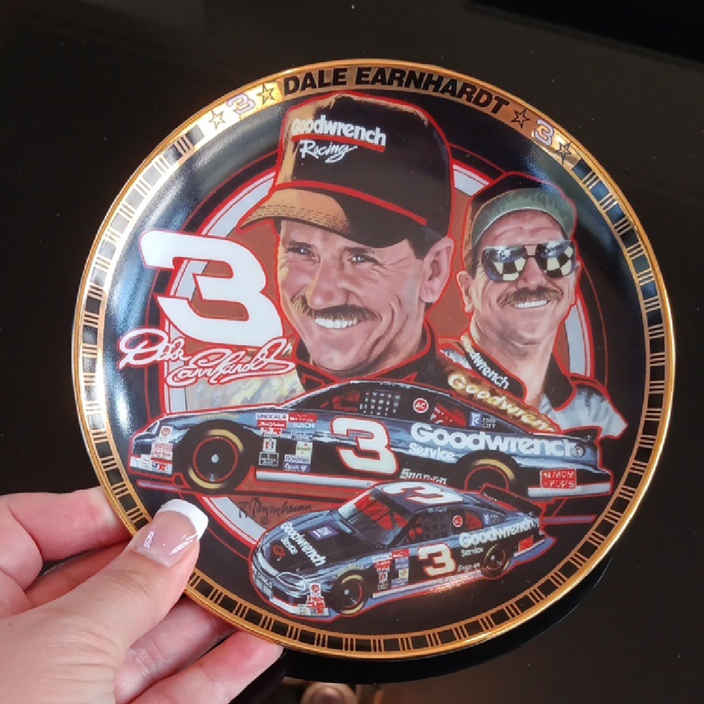 Score Board Nascar Dale Earnhardt Commemorative Plate Red Black